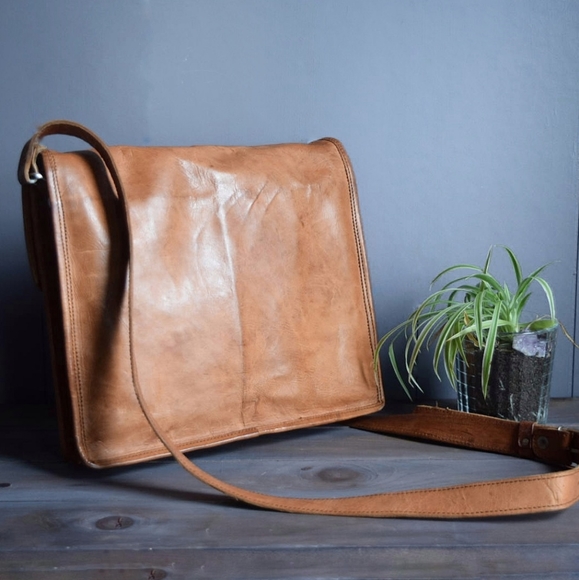 Handcrafted Genuine Leather Messenger Bag with Canvas Interior - Picture 2 of 4